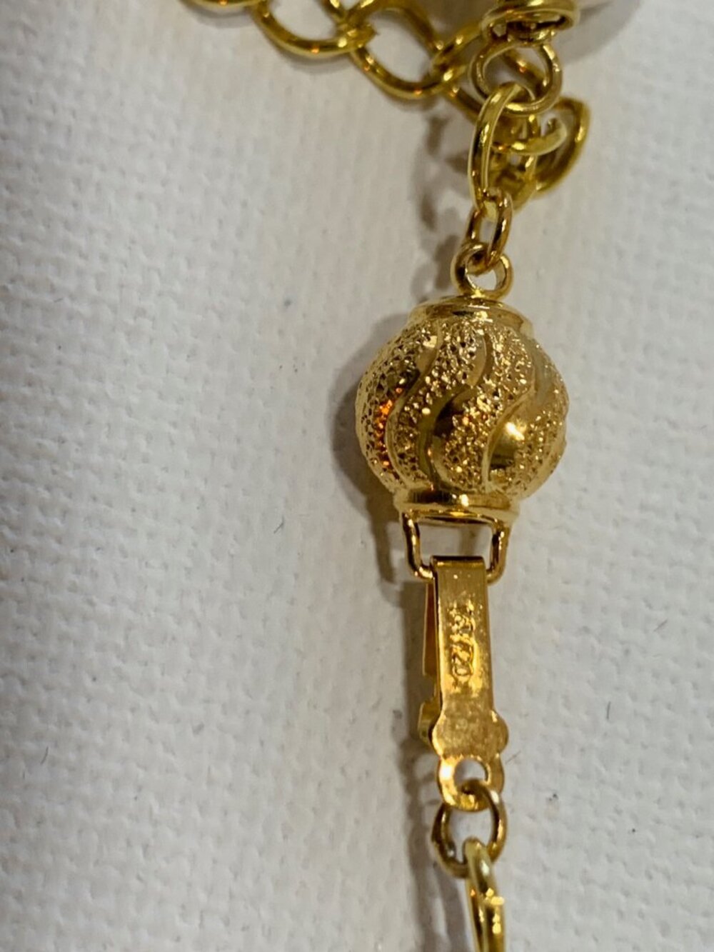 Handmade Shell Pearl Necklace - Picture 3 of 5